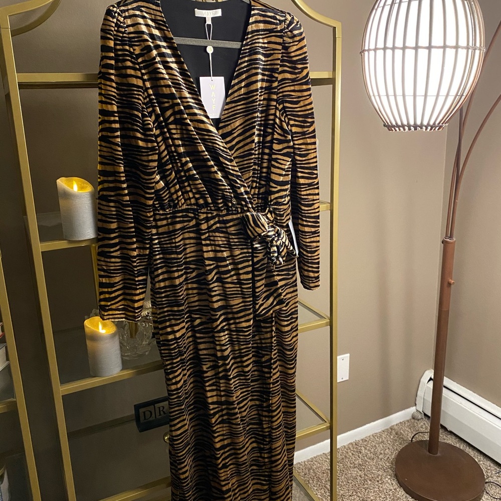 Brand New WAYF Velvet Animal Maxi Dress Sz XL